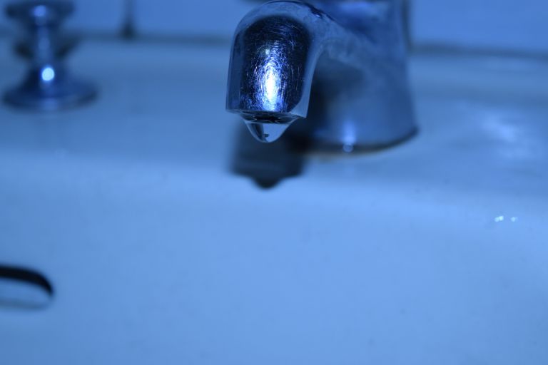 あなたの蛇口は危険だらけ本当に安全な水を手に入れるための浄水器衝撃の選択